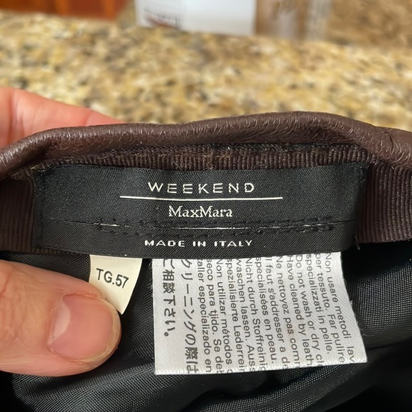 WEEKEND MaxMara chocolate brown leather beret. Made in Italy. Gently worn. - Picture 2 of 8